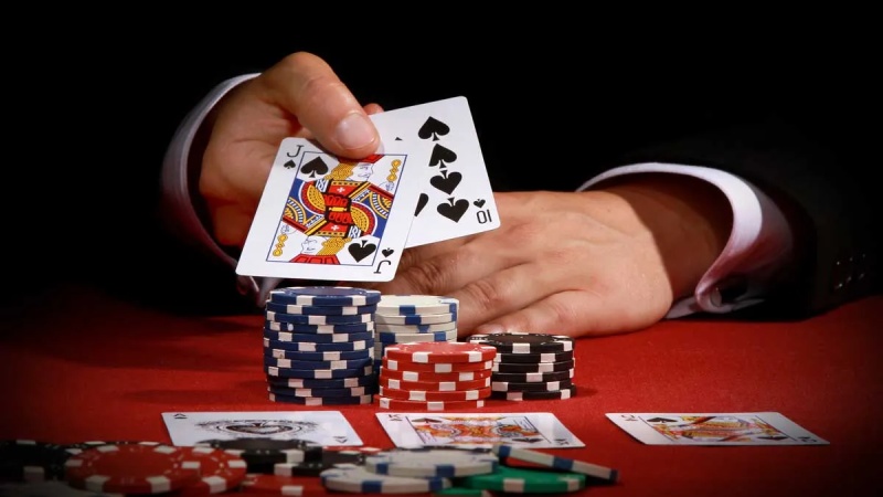 Vòng 3: Cách đánh Poker ở vòng The Turn